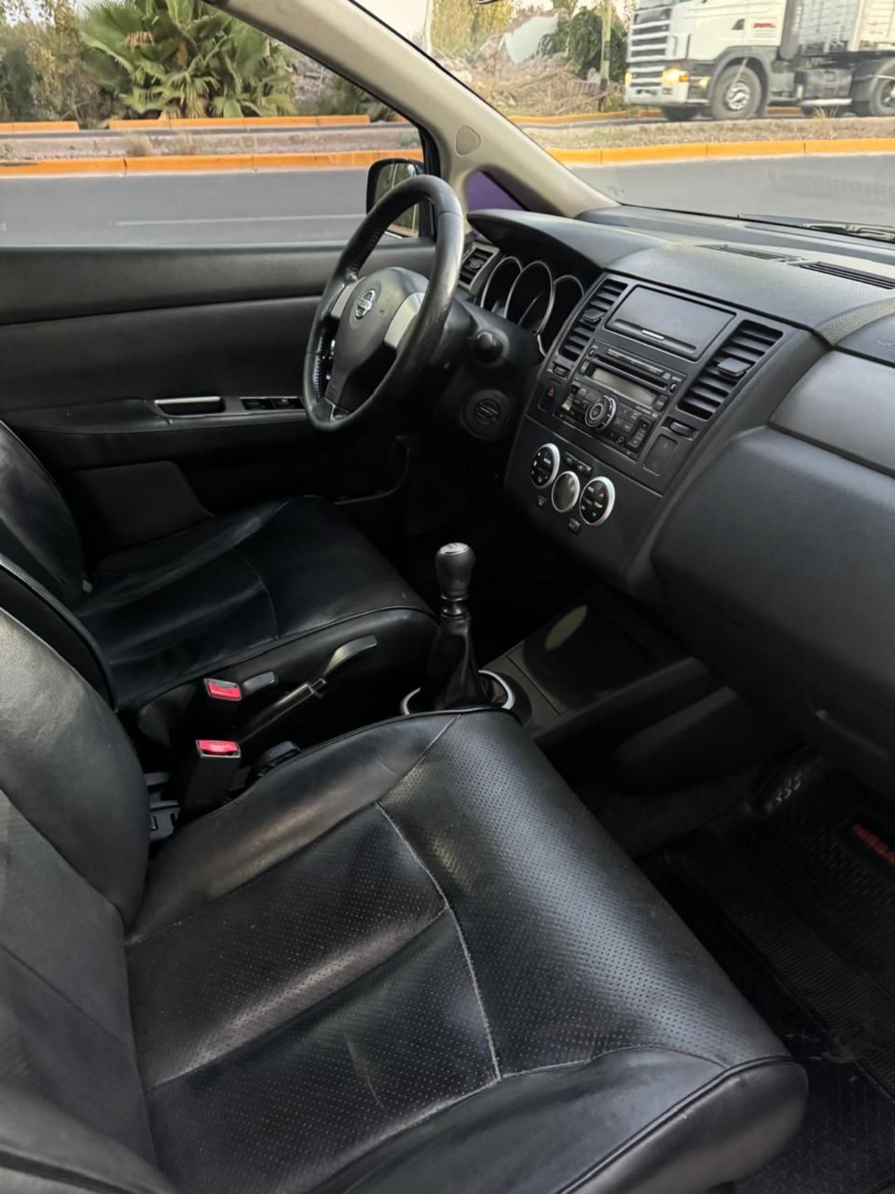 Nissan Tiida Usado en Mendoza, deRuedas