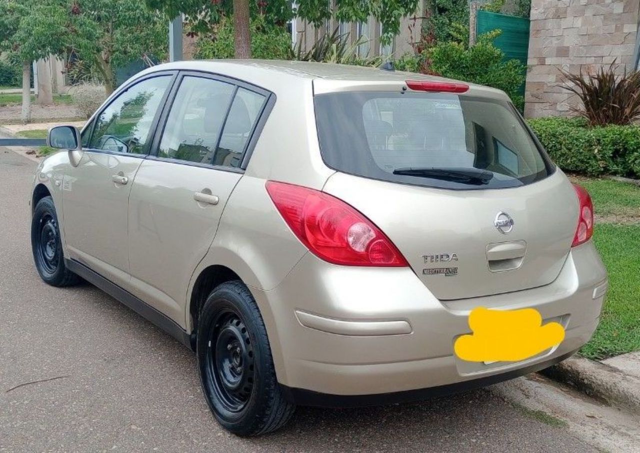 Nissan Tiida Usado en Mendoza, deRuedas