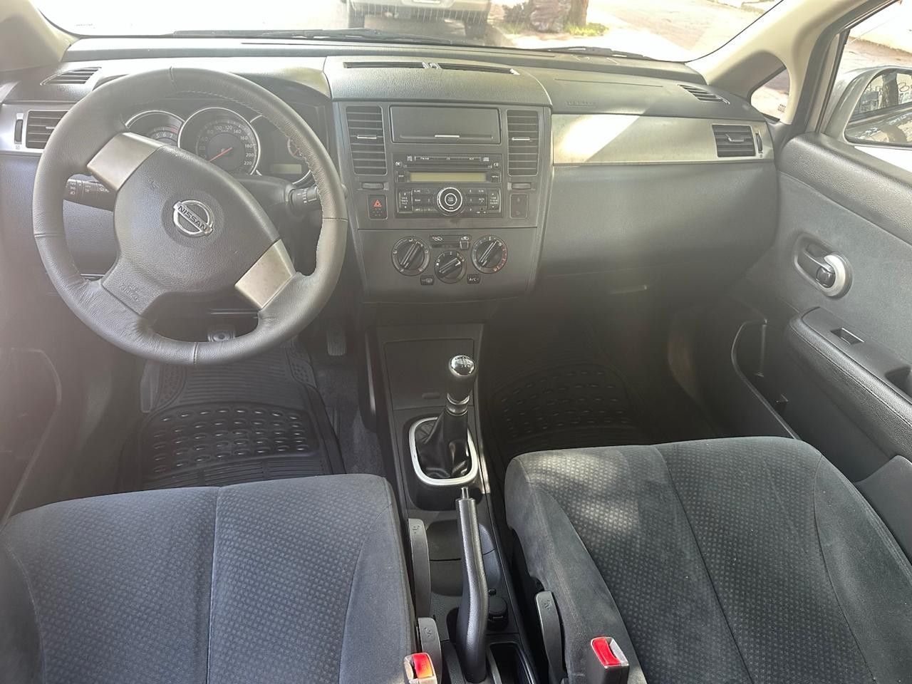 Nissan Tiida Usado Financiado en Córdoba, deRuedas