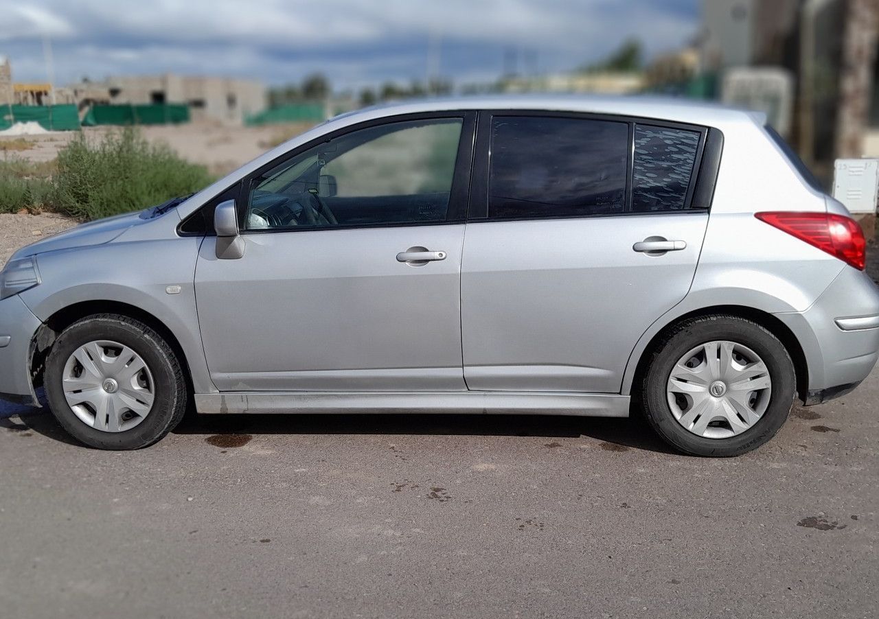 Nissan Tiida Usado en Mendoza, deRuedas