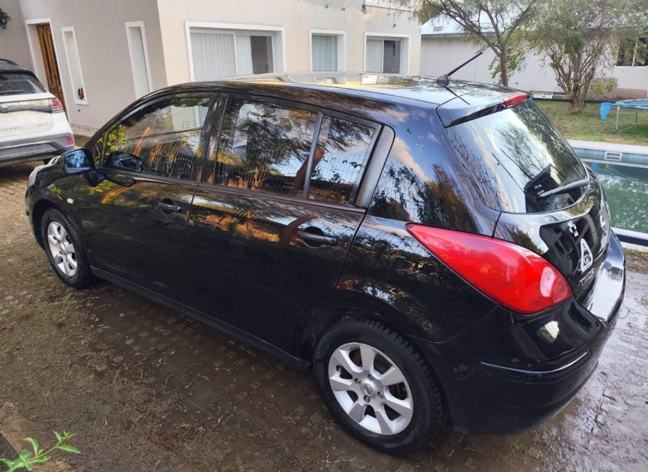 Nissan Tiida Usado en Córdoba, deRuedas