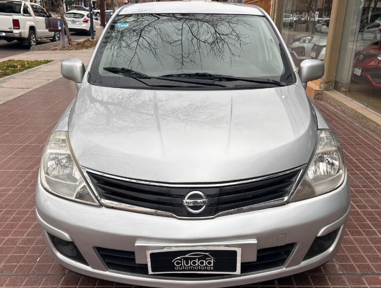 Nissan Tiida Usado Financiado en Mendoza, deRuedas
