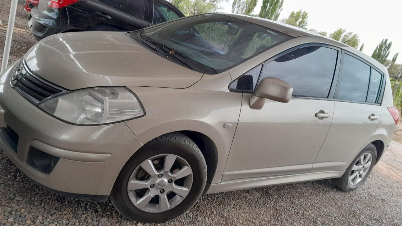 Nissan Tiida Usado en Mendoza, deRuedas