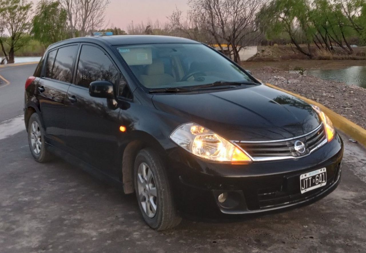 Nissan Tiida Usado en Neuquén, deRuedas