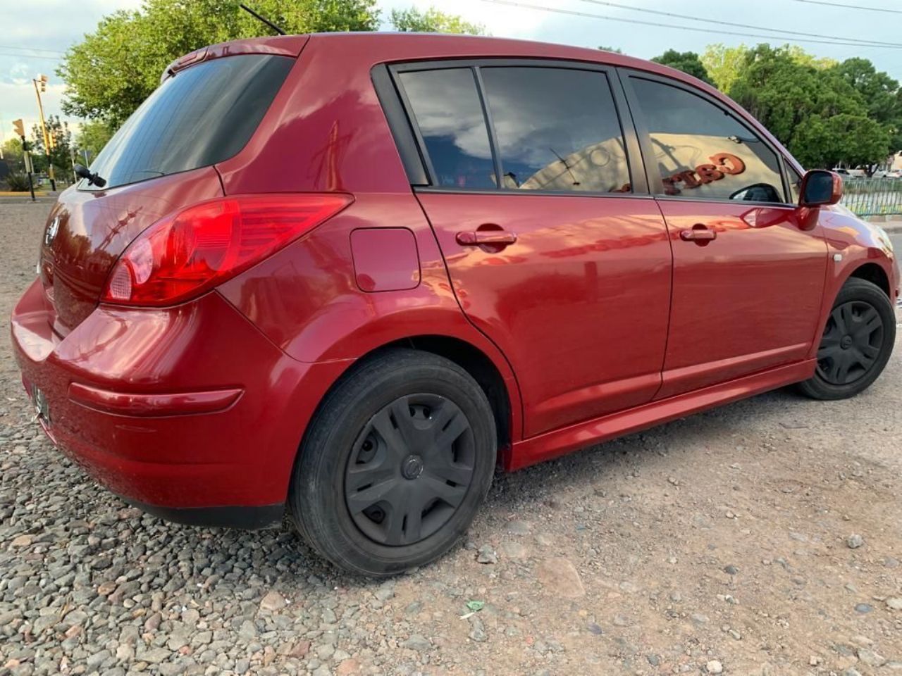 Nissan Tiida Usado en Mendoza, deRuedas