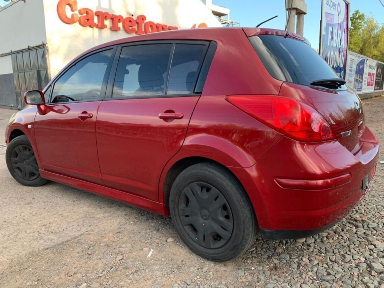 Nissan Tiida Usado en Mendoza, deRuedas