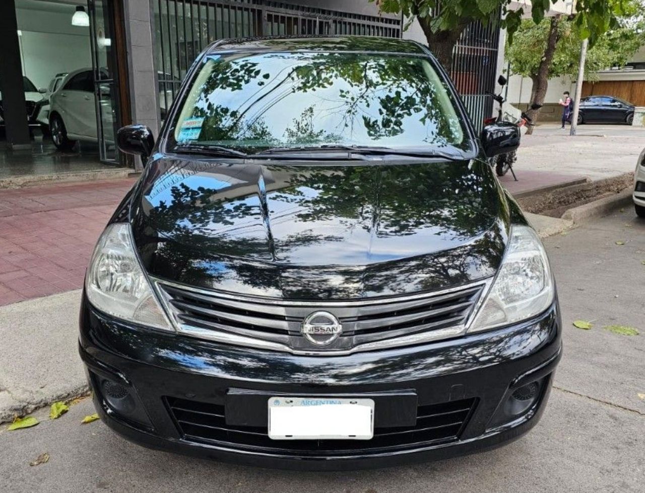 Nissan Tiida Usado Financiado en Mendoza, deRuedas