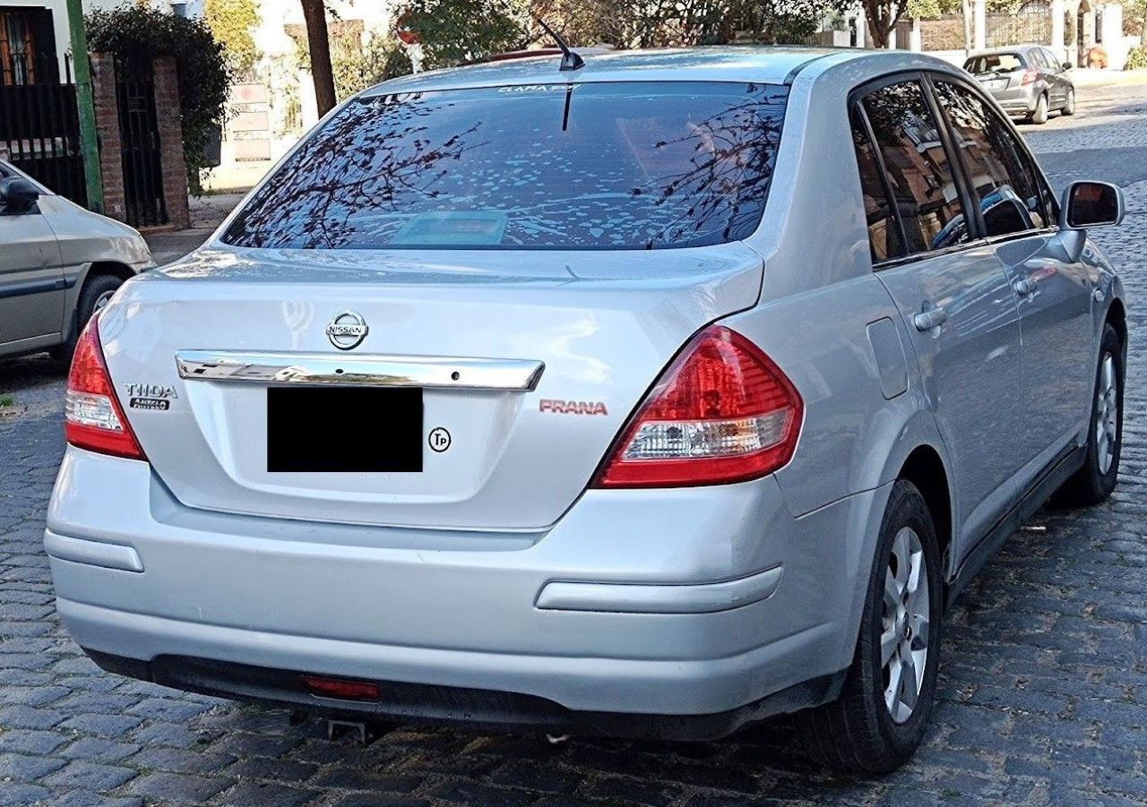 Nissan Tiida Usado en Buenos Aires, deRuedas