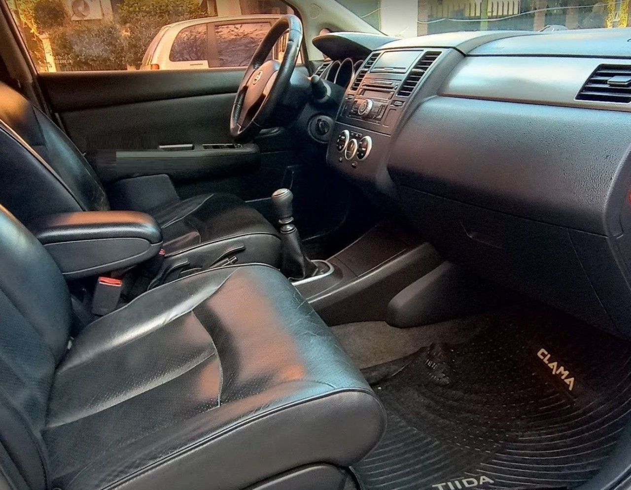 Nissan Tiida Usado en Buenos Aires, deRuedas