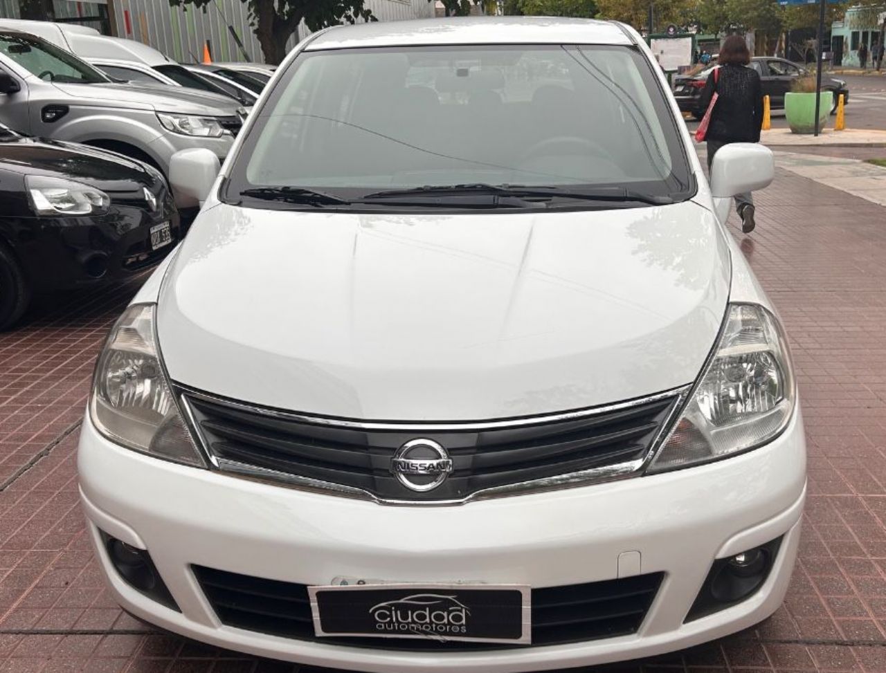 Nissan Tiida Usado en Mendoza, deRuedas