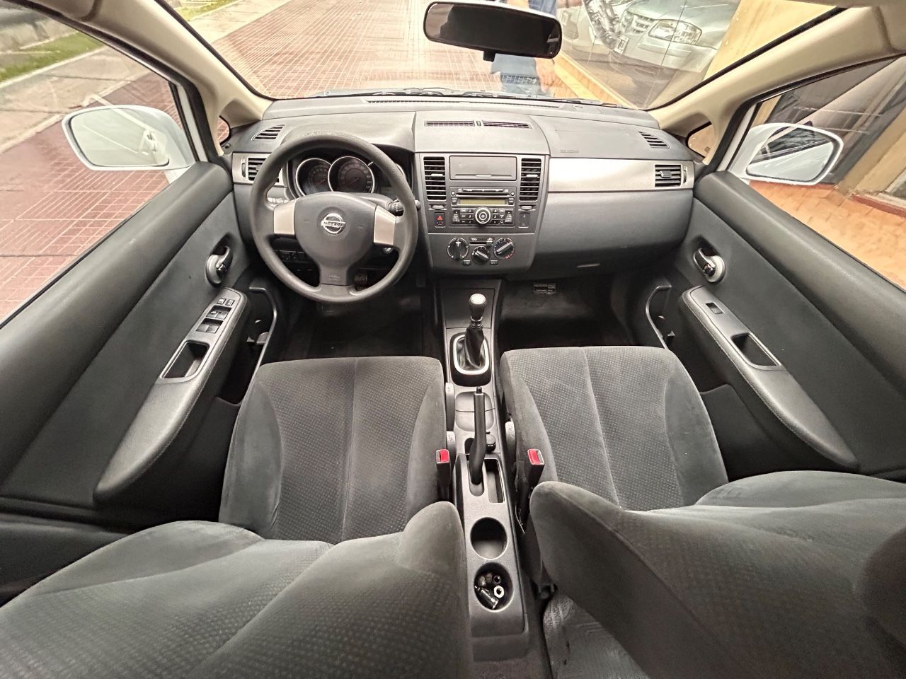 Nissan Tiida Usado en Mendoza, deRuedas