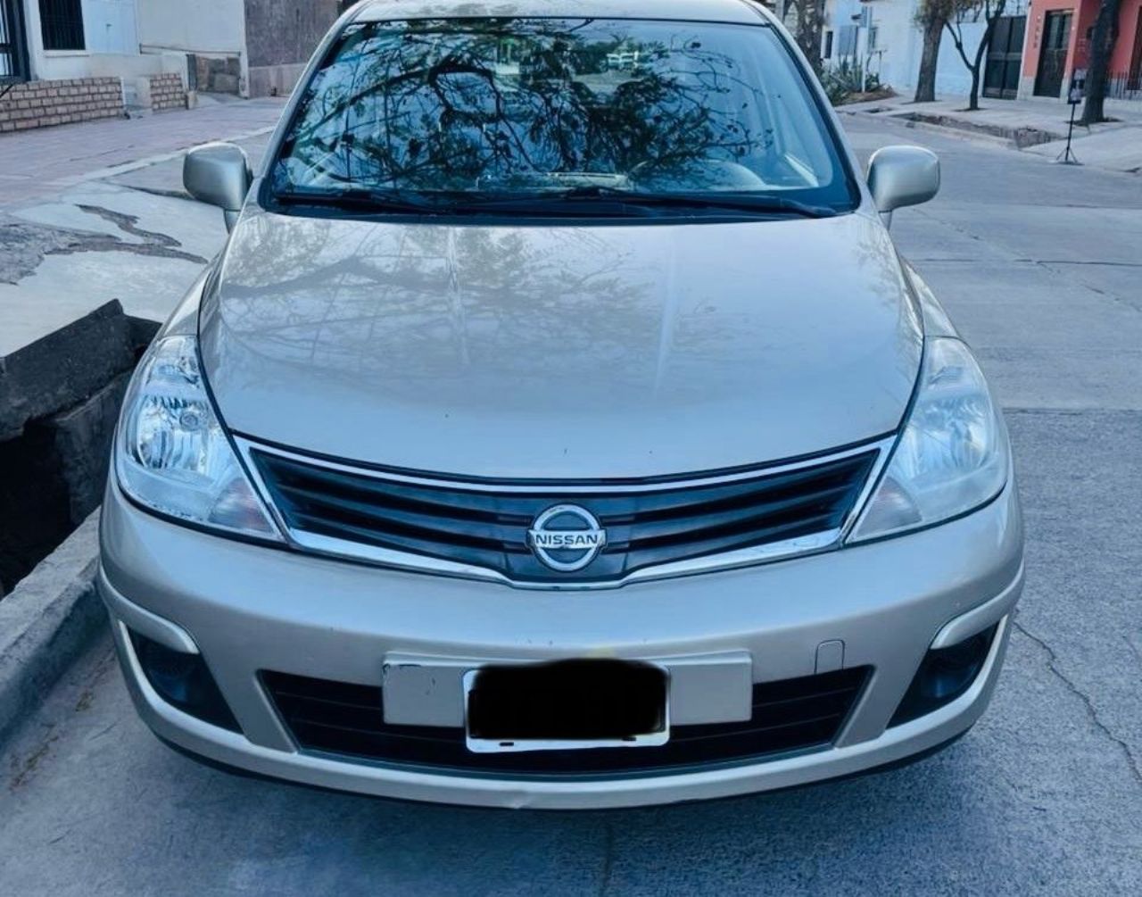 Nissan Tiida Usado en Mendoza, deRuedas