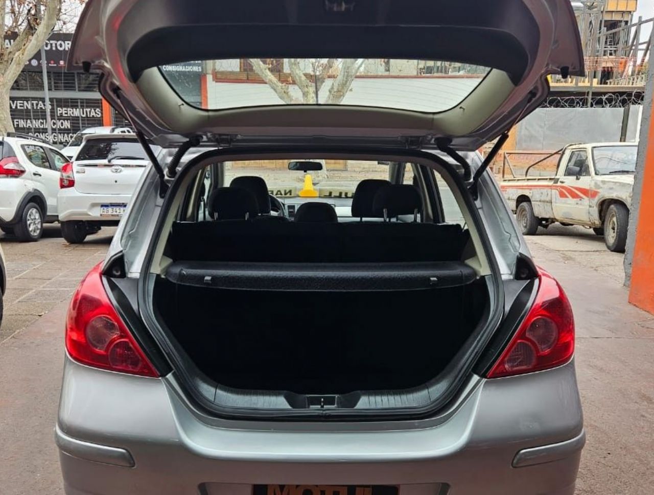Nissan Tiida Usado en Mendoza, deRuedas