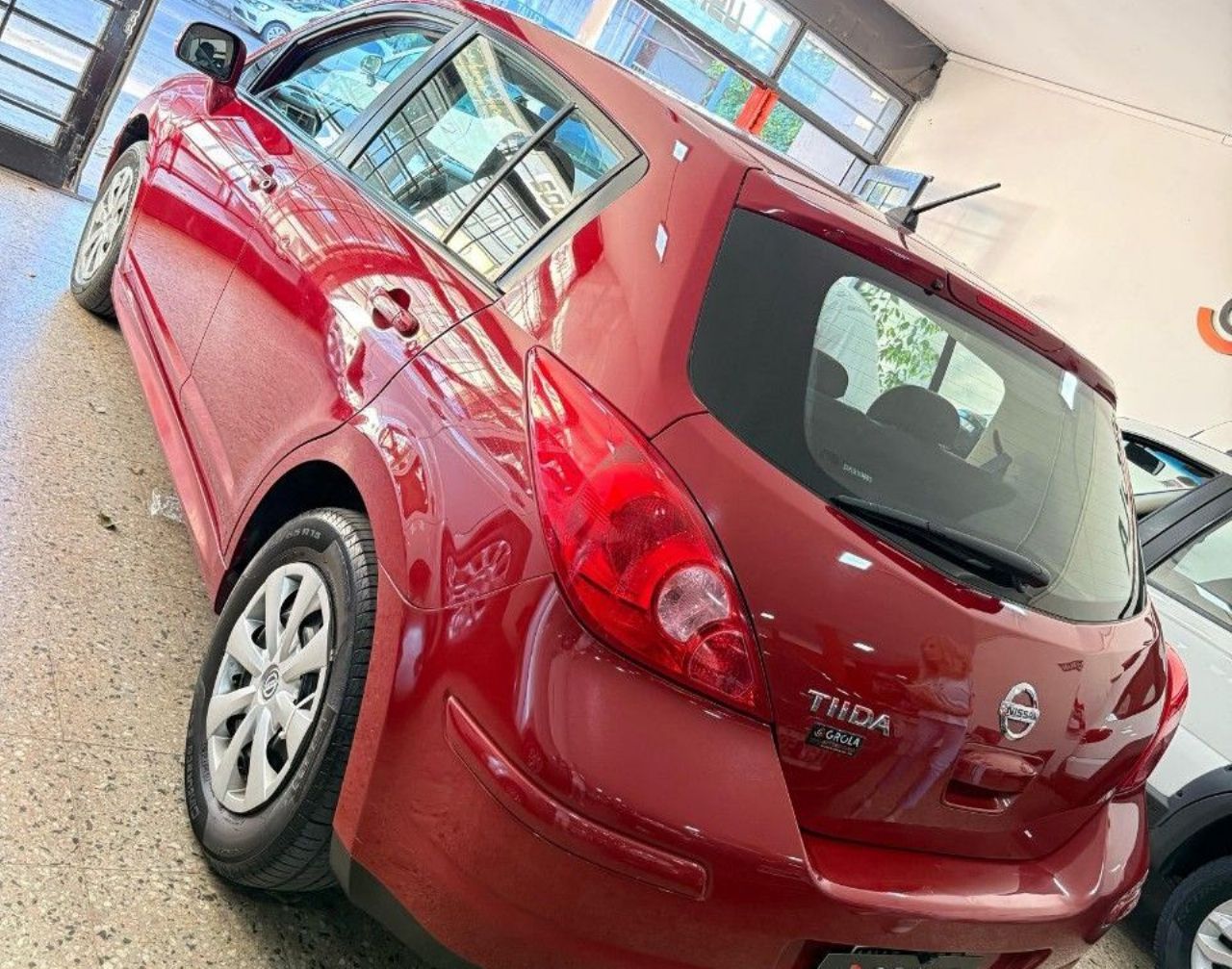 Nissan Tiida Usado Financiado en Córdoba, deRuedas