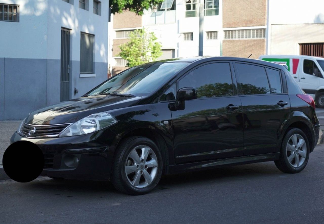 Nissan Tiida Usado en Buenos Aires, deRuedas