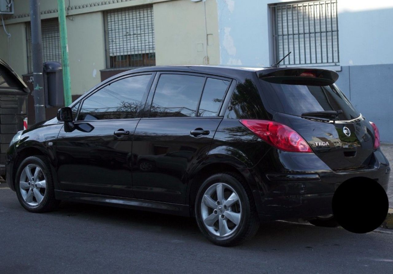 Nissan Tiida Usado en Buenos Aires, deRuedas