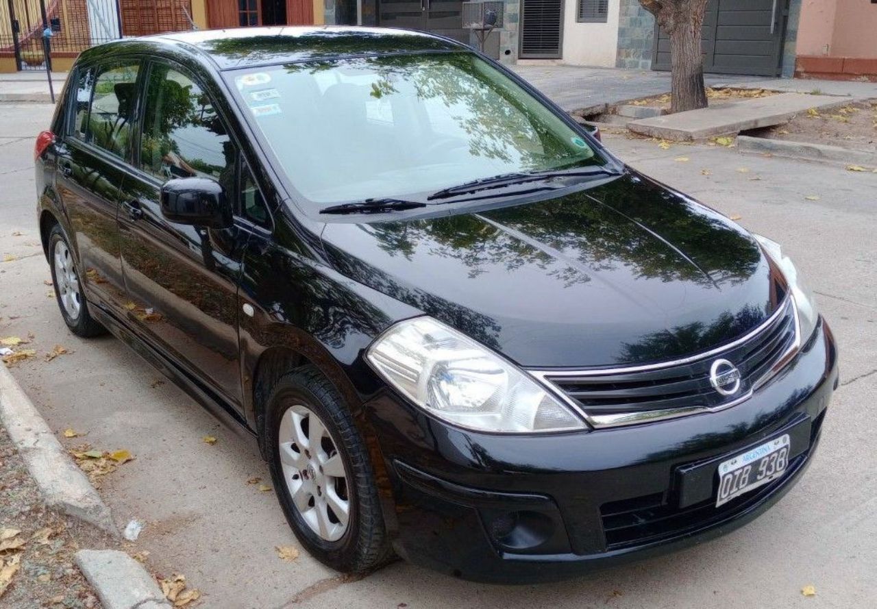 Nissan Tiida Usado en Mendoza, deRuedas