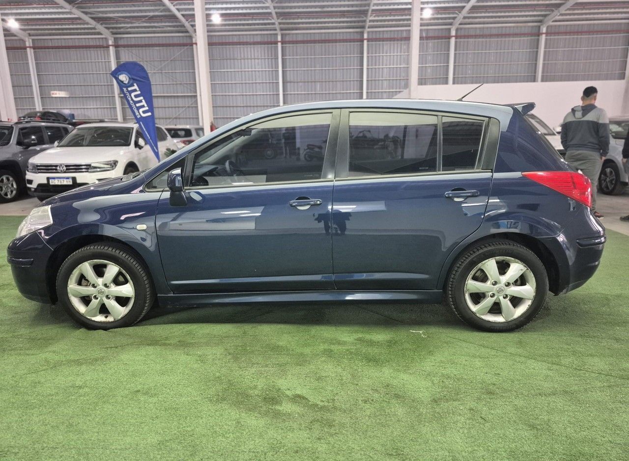 Nissan Tiida Usado Financiado en Córdoba, deRuedas