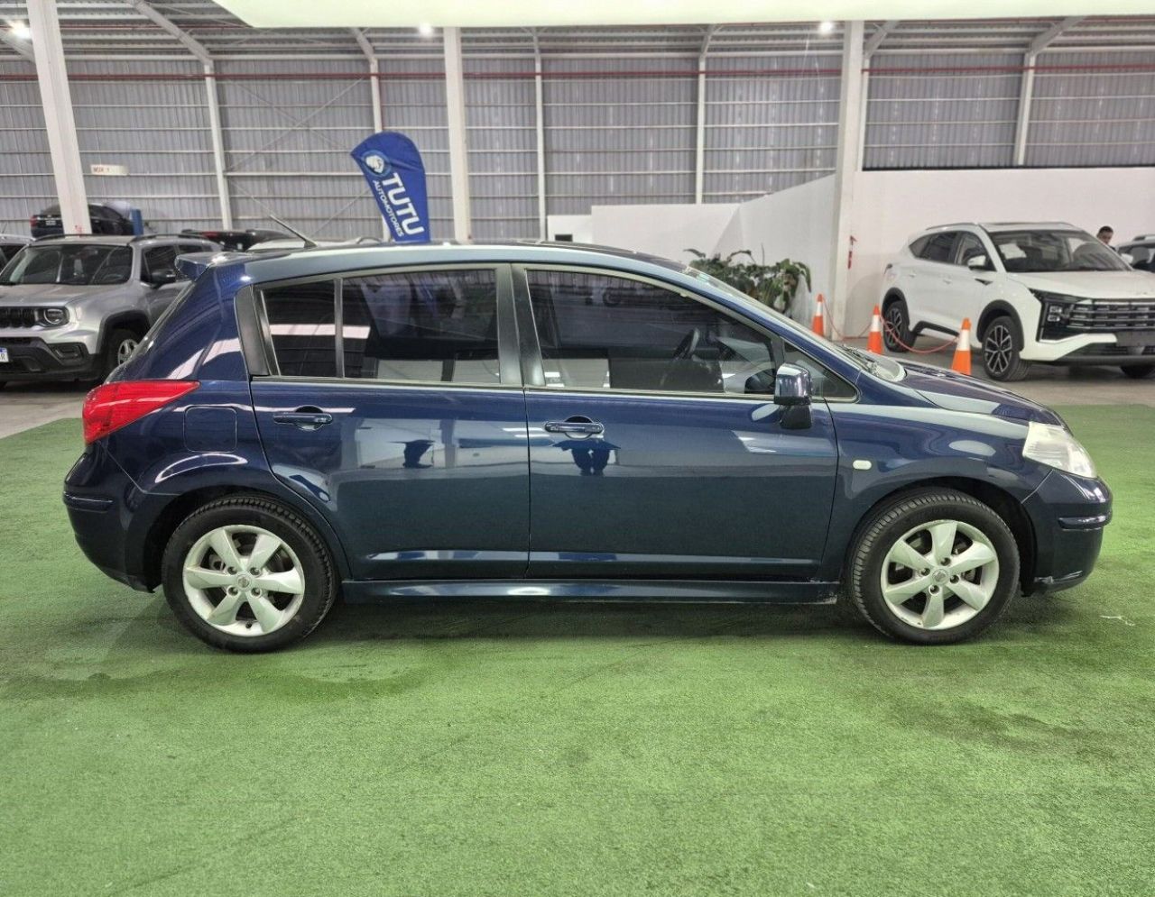 Nissan Tiida Usado Financiado en Córdoba, deRuedas