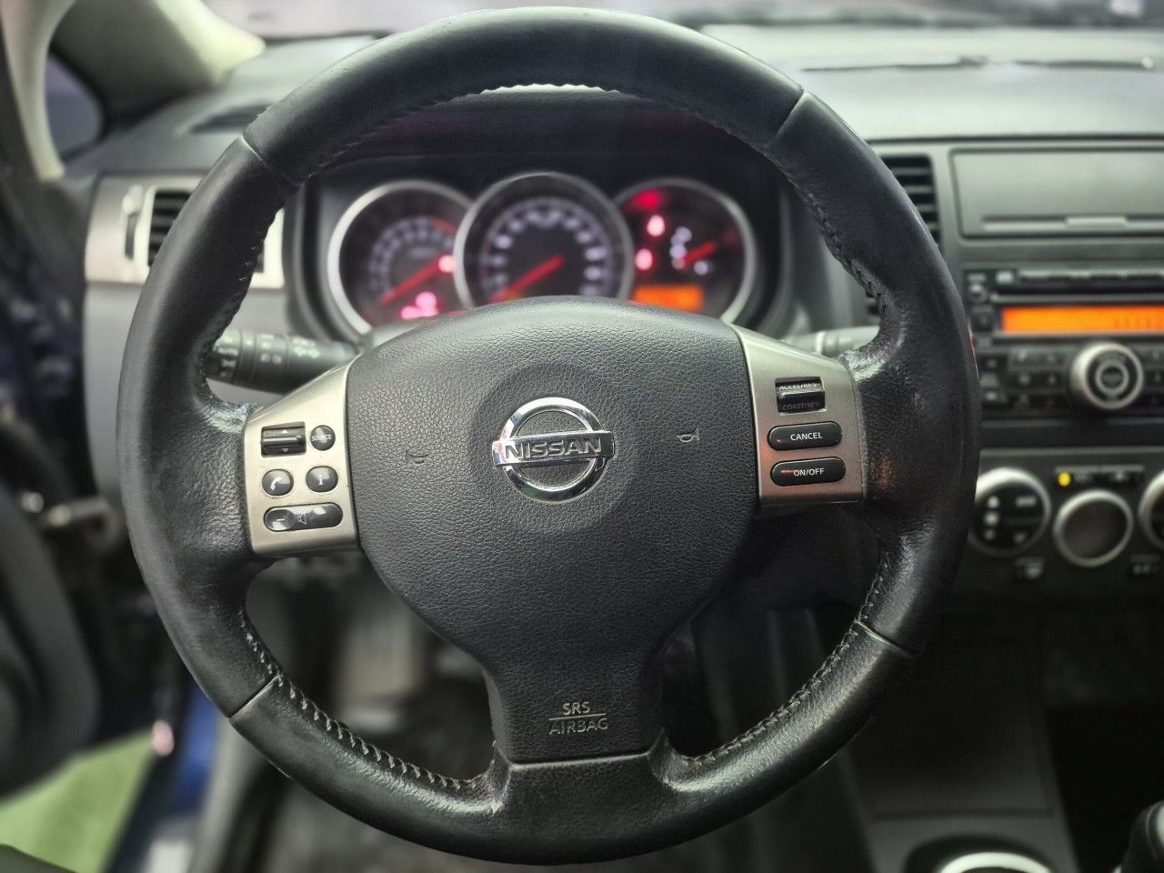 Nissan Tiida Usado Financiado en Córdoba, deRuedas