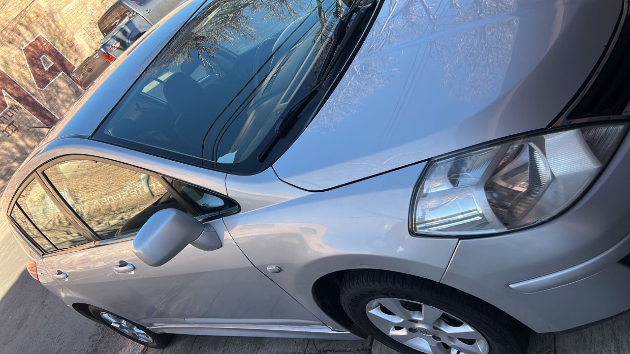 Nissan Tiida Usado en Mendoza, deRuedas