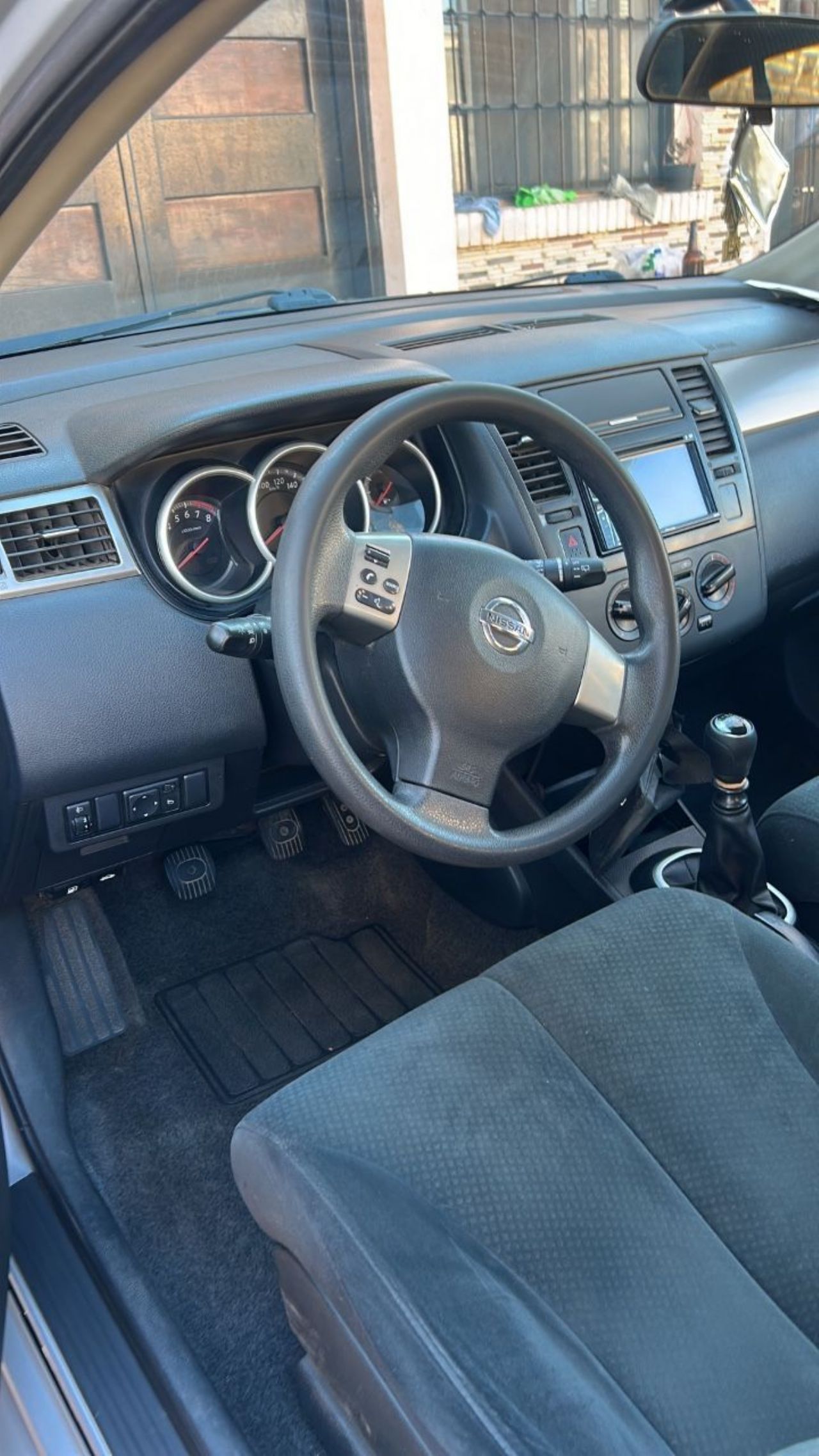 Nissan Tiida Usado en Mendoza, deRuedas