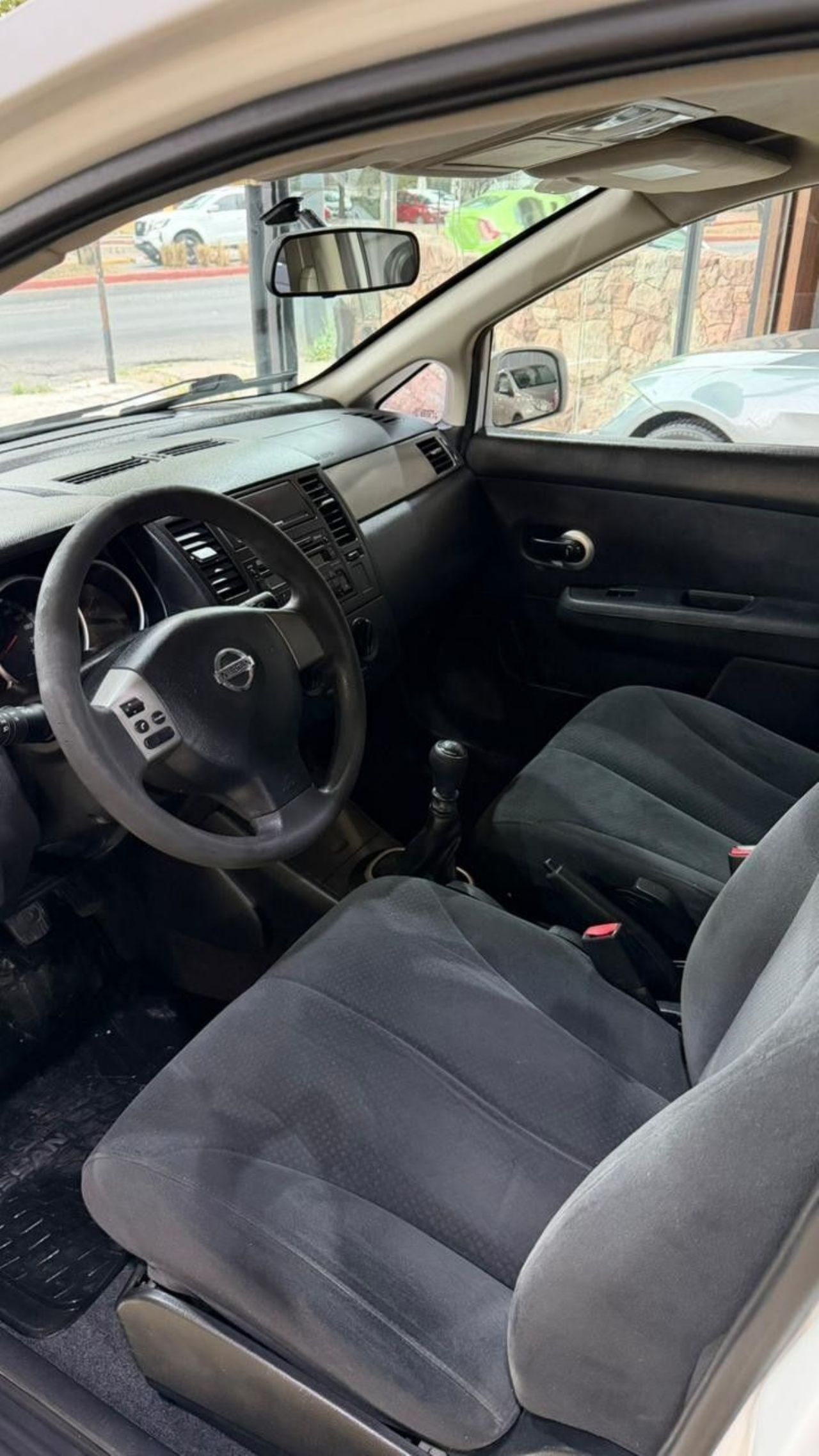 Nissan Tiida Usado Financiado en Córdoba, deRuedas