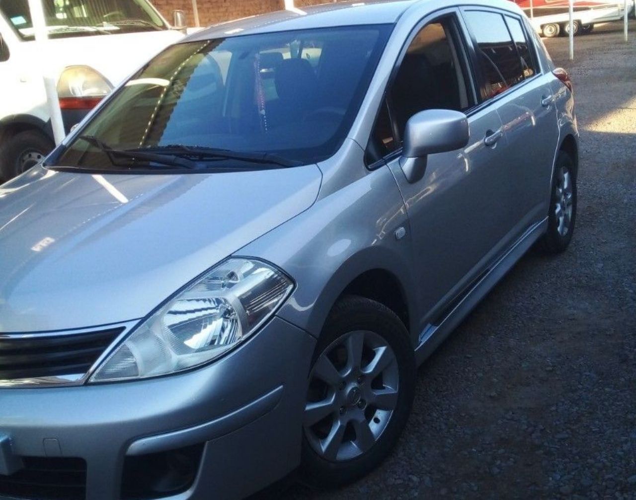 Nissan Tiida Usado en Mendoza, deRuedas