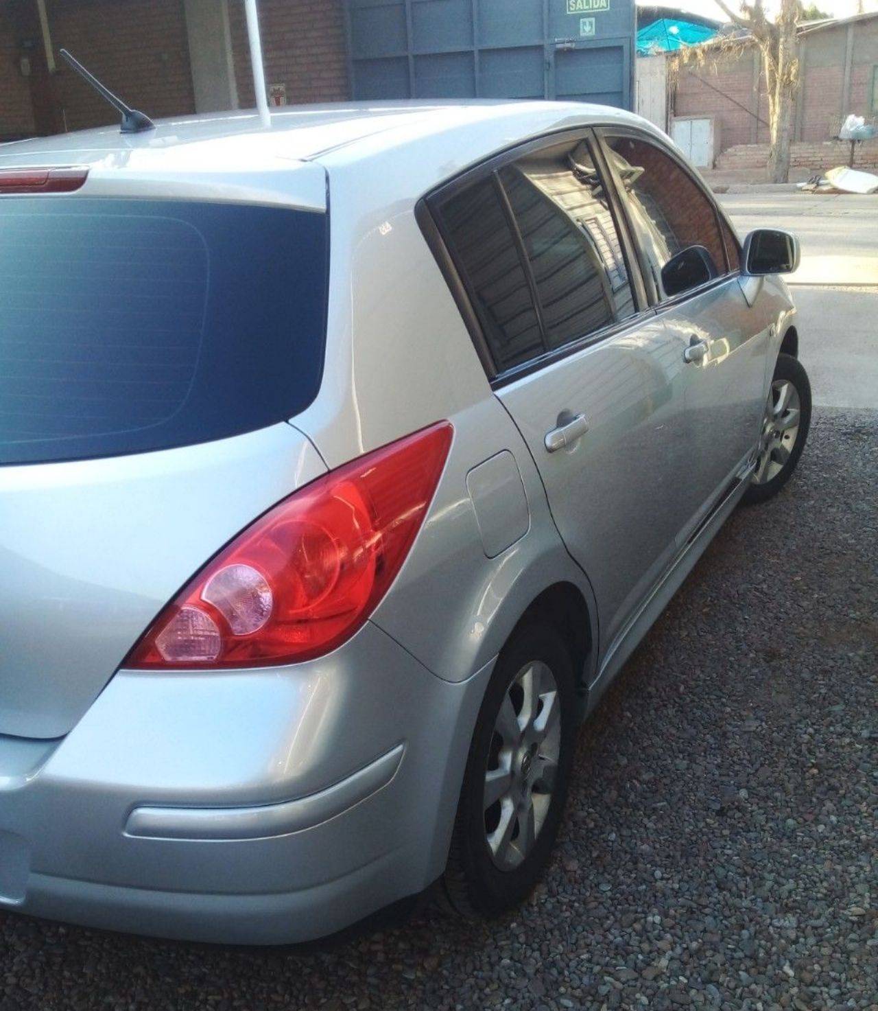 Nissan Tiida Usado en Mendoza, deRuedas
