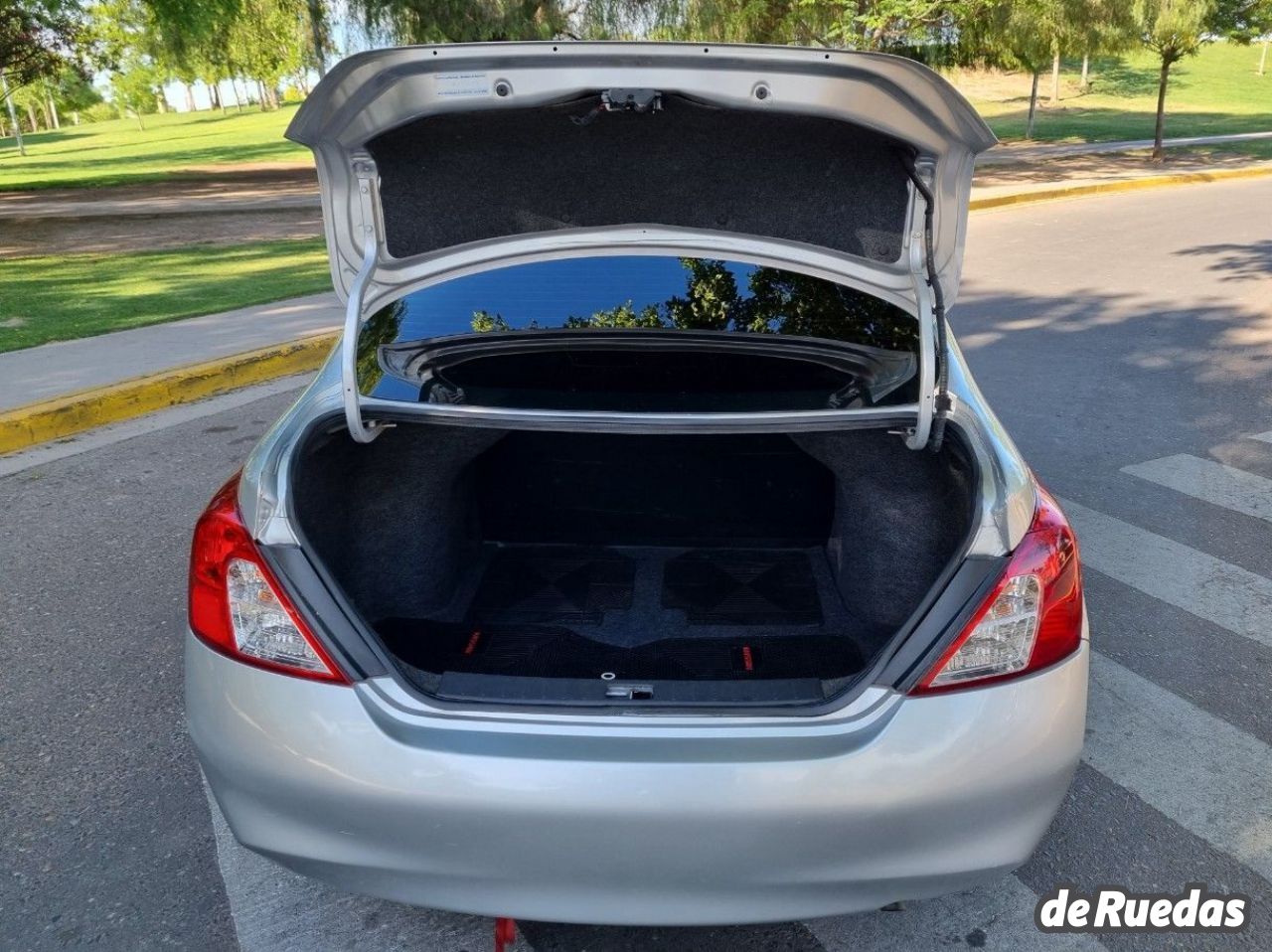 Nissan Versa Usado en Mendoza, deRuedas