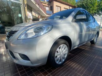 Nissan Versa Usado en Mendoza Financiado