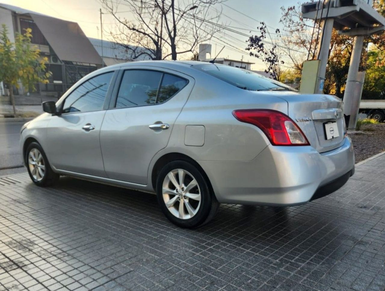 Nissan Versa Usado en Mendoza, deRuedas