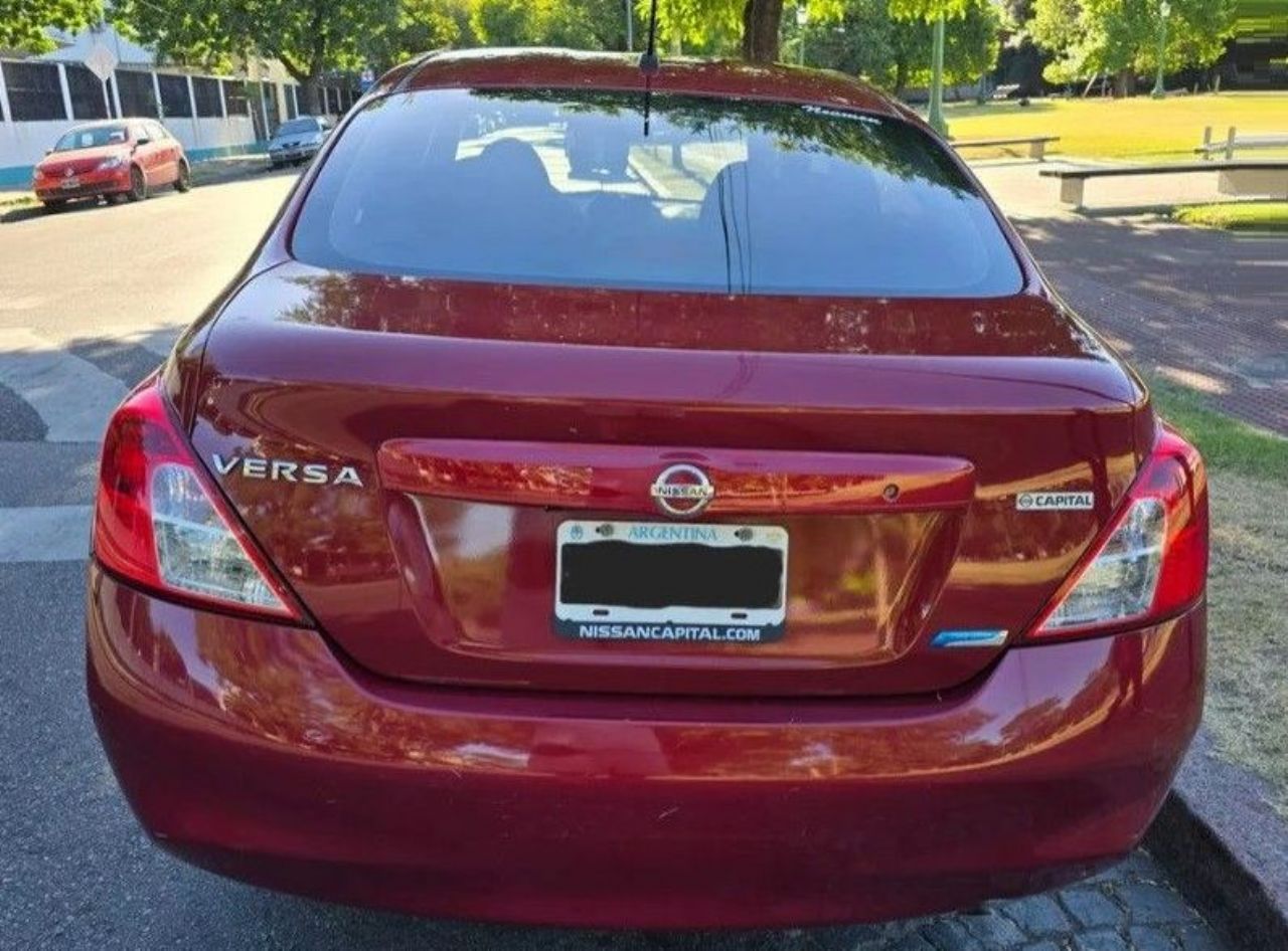 Nissan Versa Usado en Buenos Aires, deRuedas