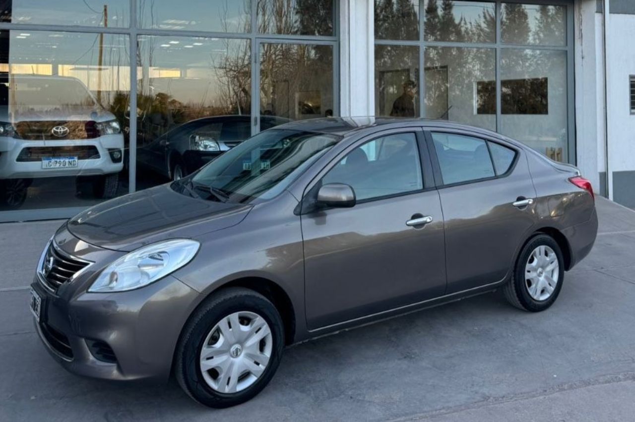 Nissan Versa Usado en Mendoza, deRuedas