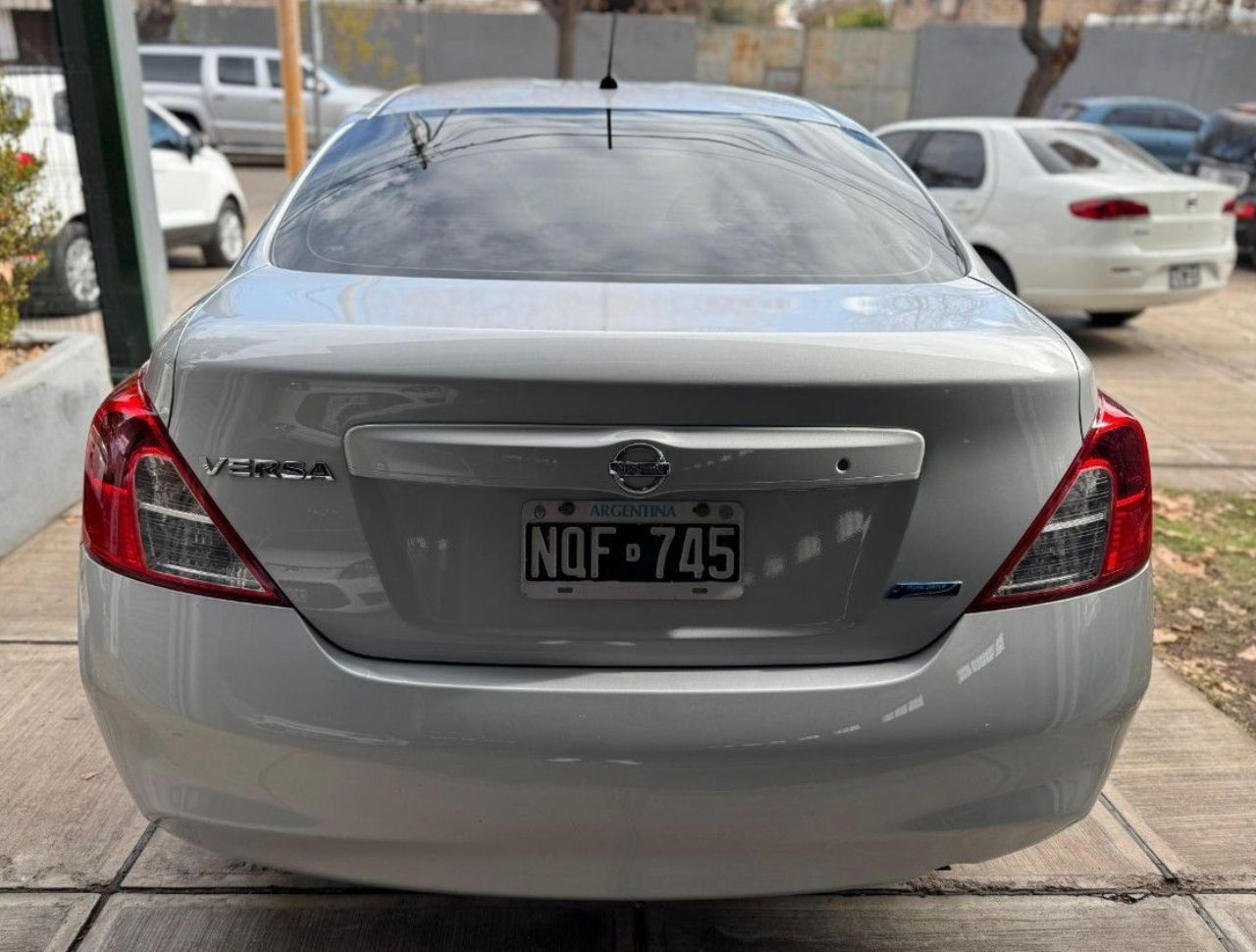Nissan Versa Usado en Mendoza, deRuedas