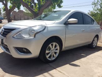 Nissan Versa Usado en Mendoza Financiado