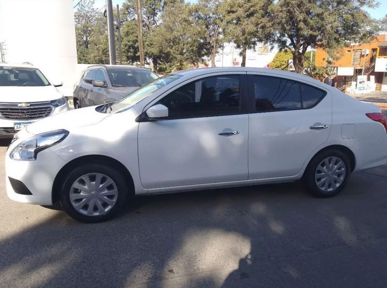 Nissan Versa Usado en Córdoba, deRuedas