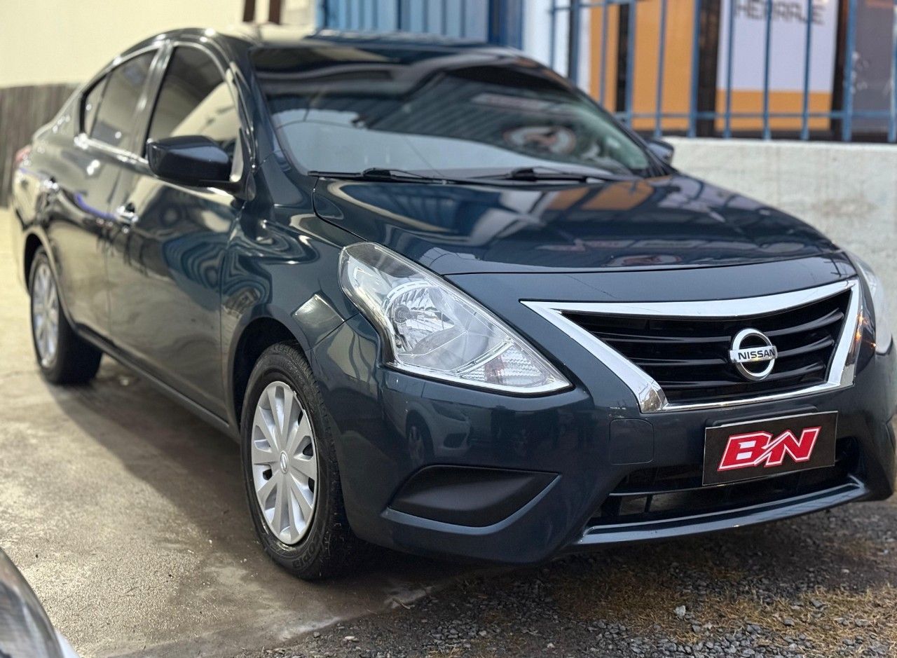 Nissan Versa Usado Financiado en Córdoba, deRuedas