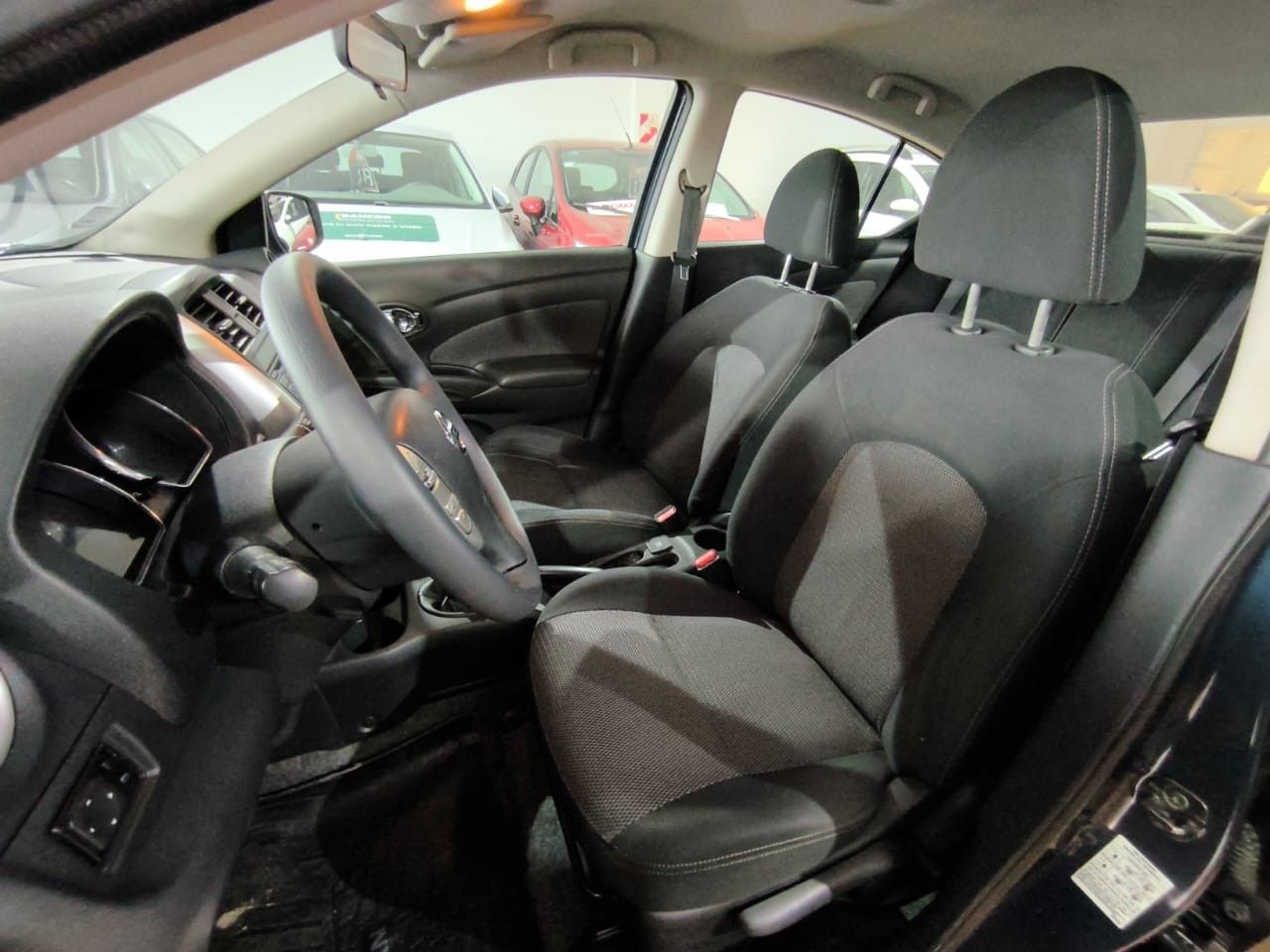 Nissan Versa Usado Financiado en Córdoba, deRuedas