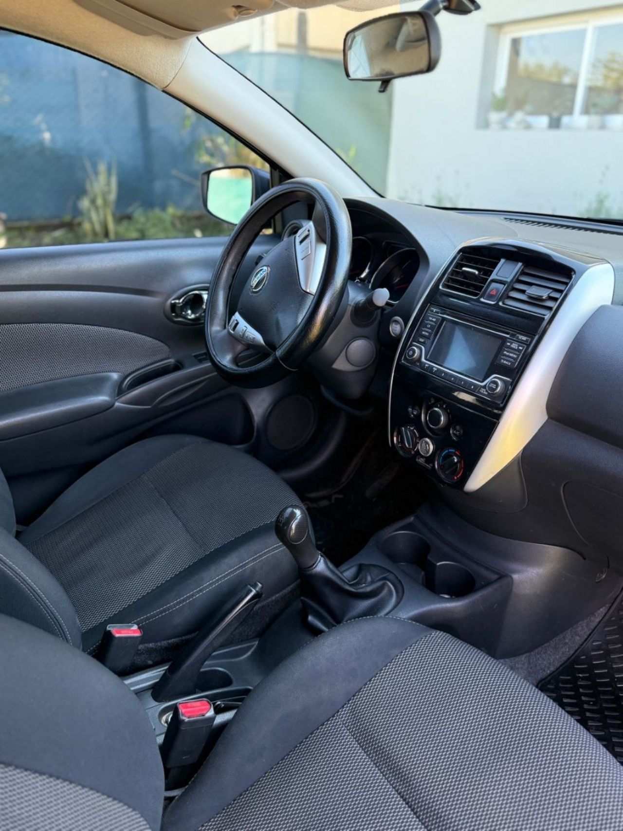 Nissan Versa Usado en Tucumán, deRuedas