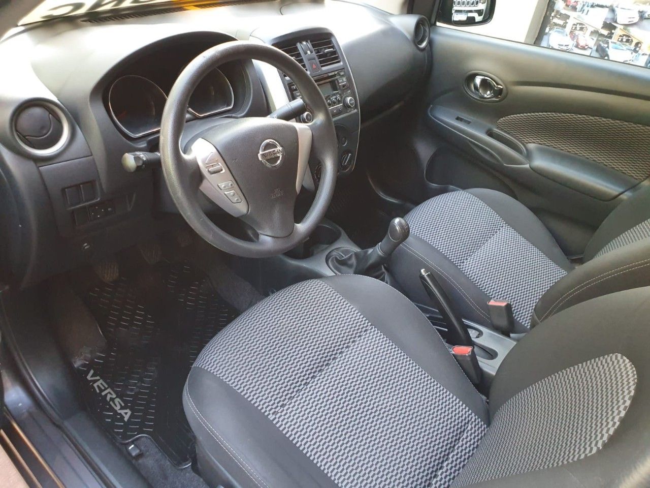 Nissan Versa Usado en Mendoza, deRuedas