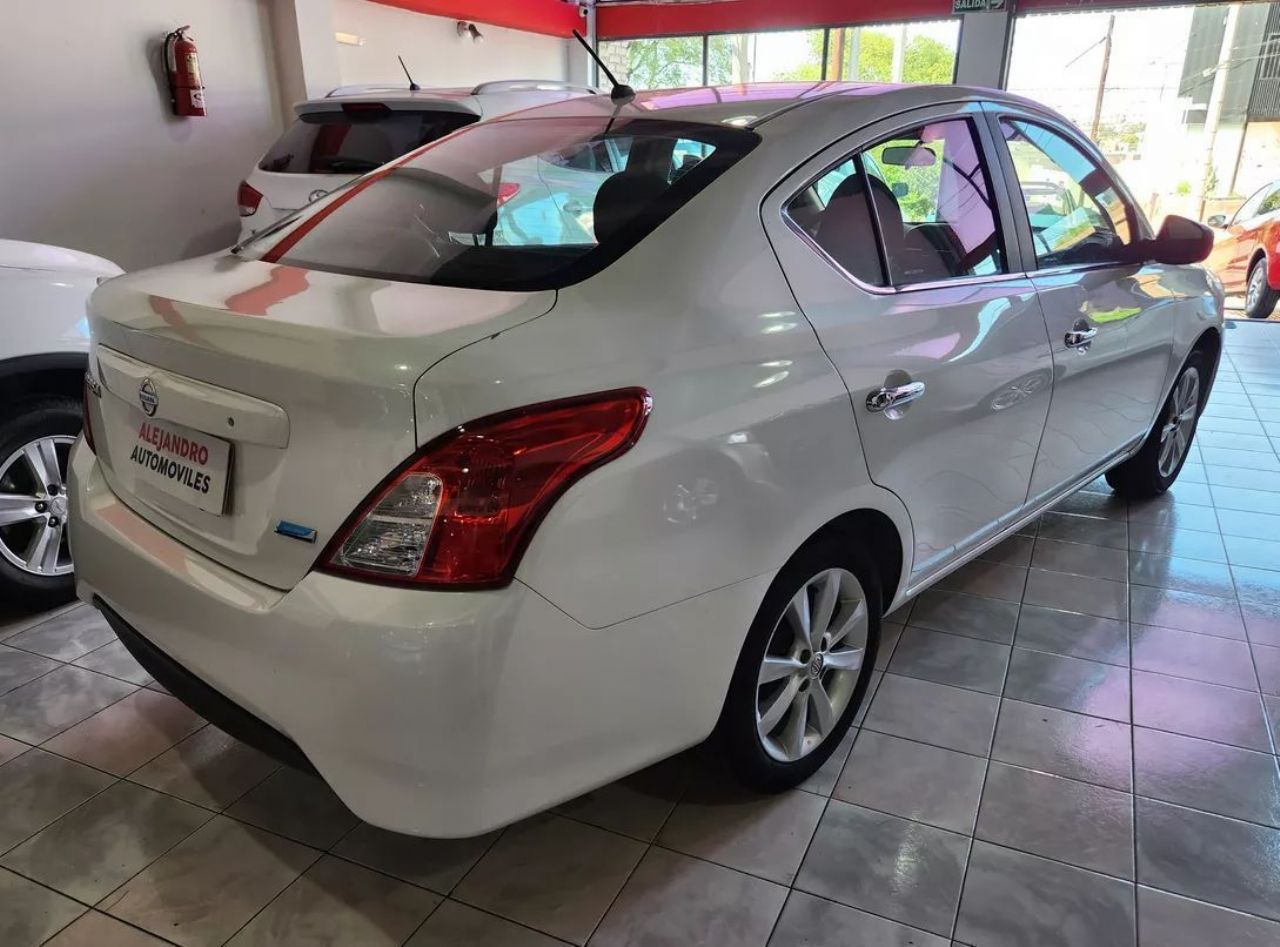 Nissan Versa Usado Financiado en Córdoba, deRuedas