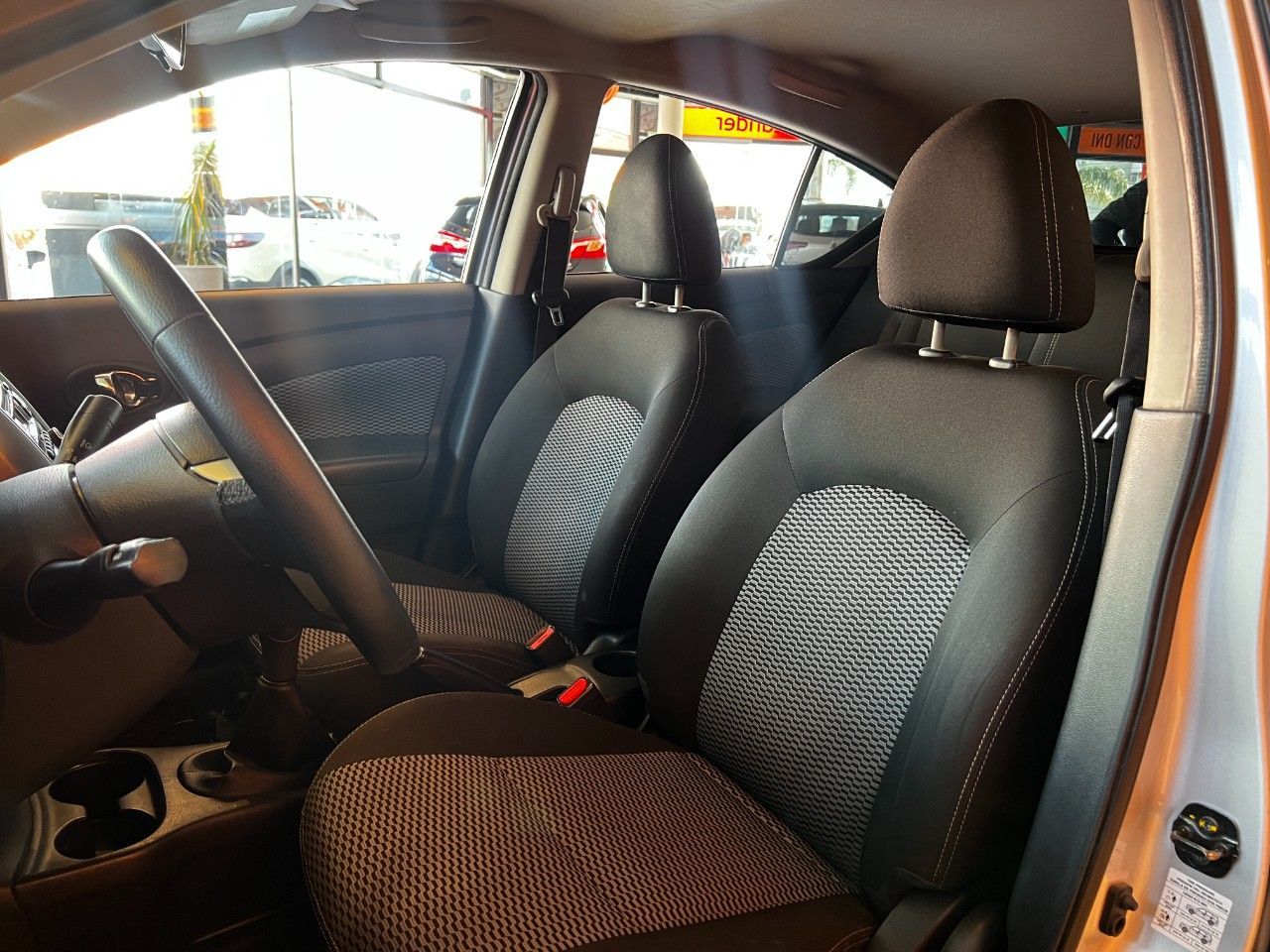 Nissan Versa Usado Financiado en Córdoba, deRuedas
