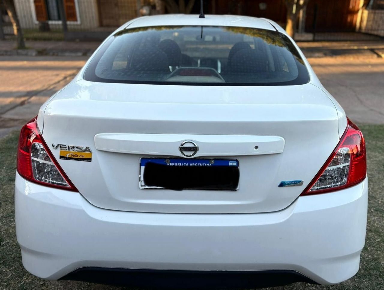 Nissan Versa Usado Financiado en Córdoba, deRuedas