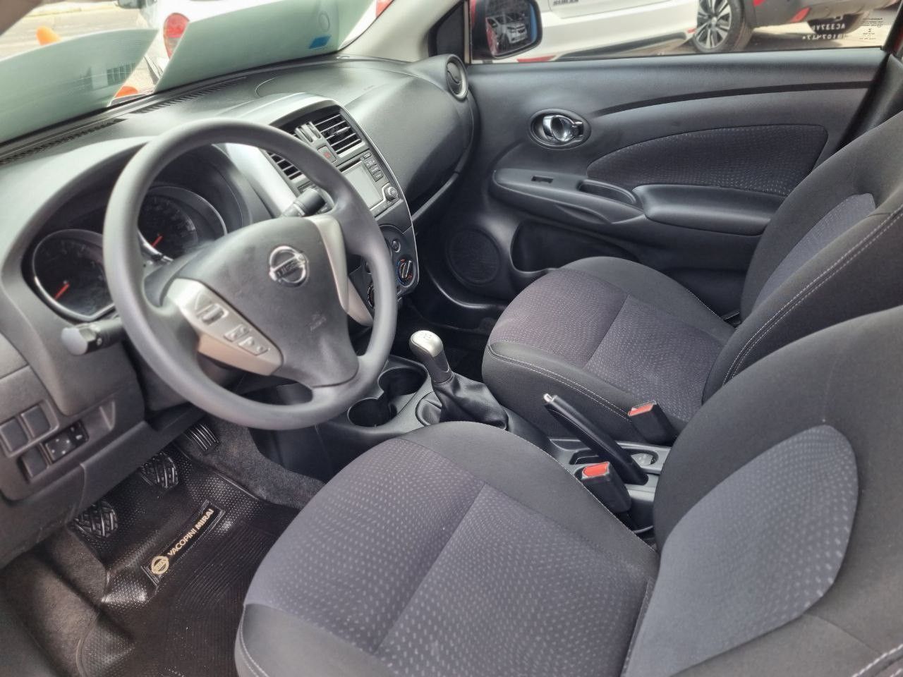 Nissan Versa Usado en Mendoza, deRuedas
