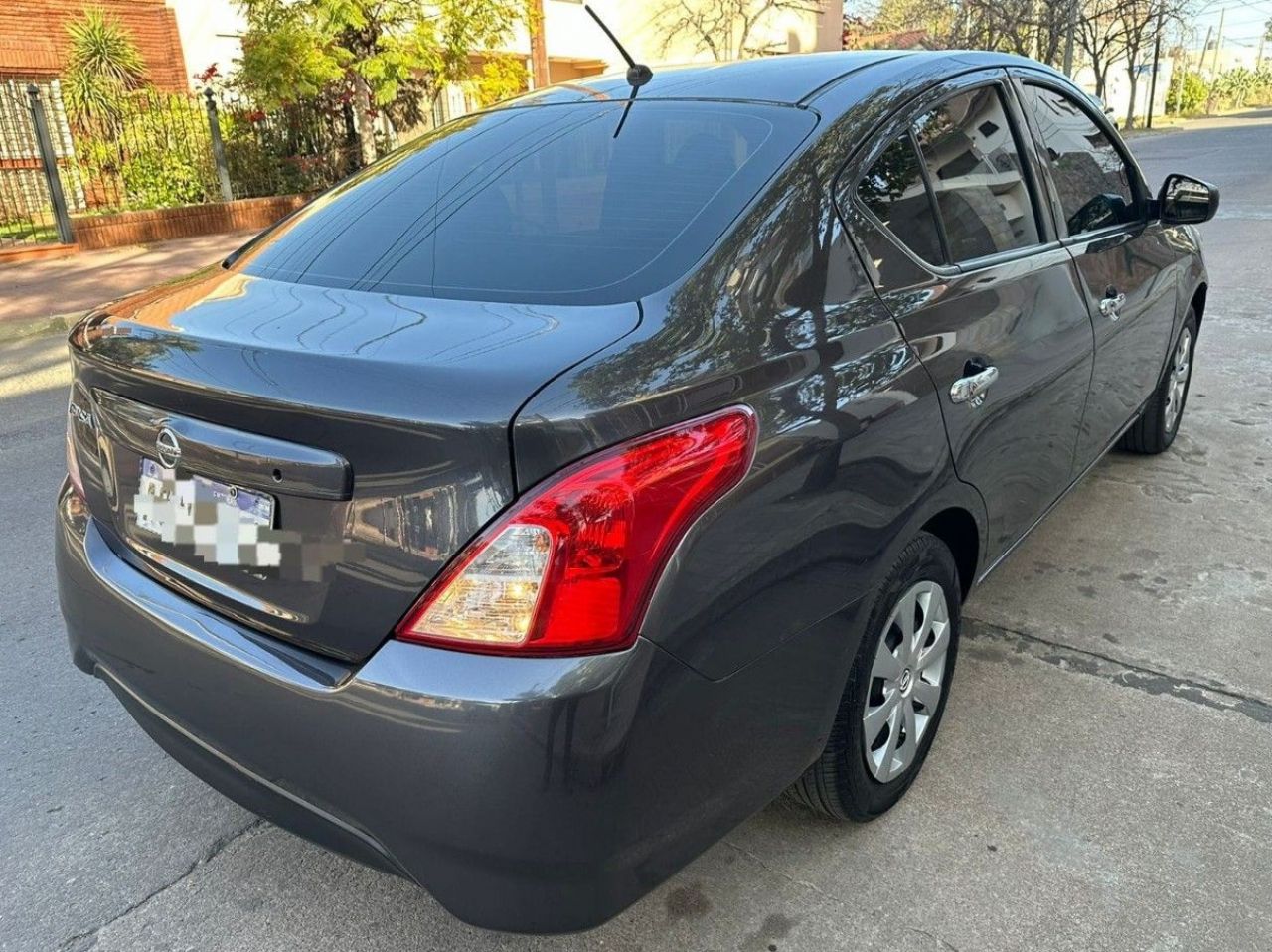Nissan Versa Usado Financiado en Córdoba, deRuedas