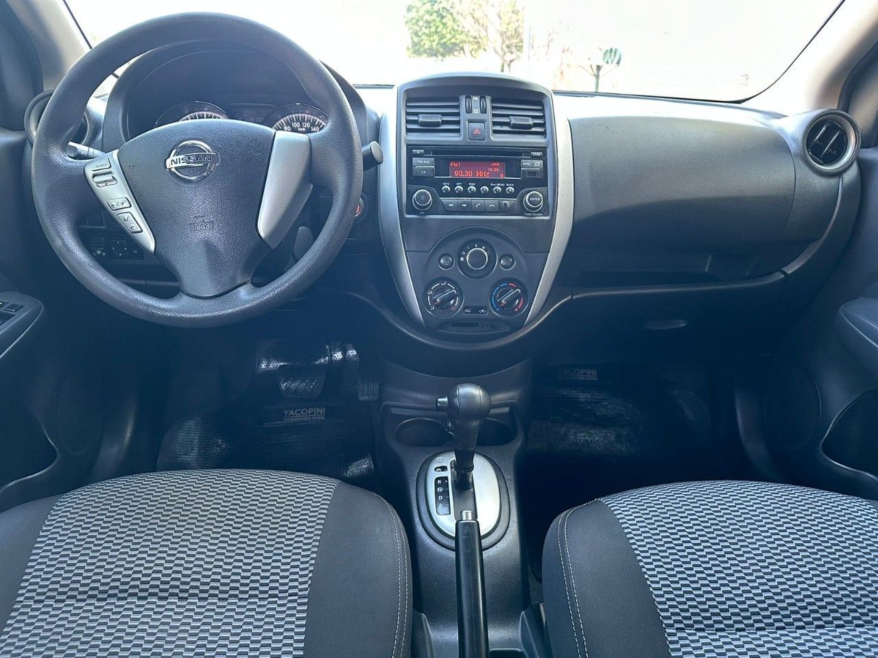 Nissan Versa Usado Financiado en Córdoba, deRuedas