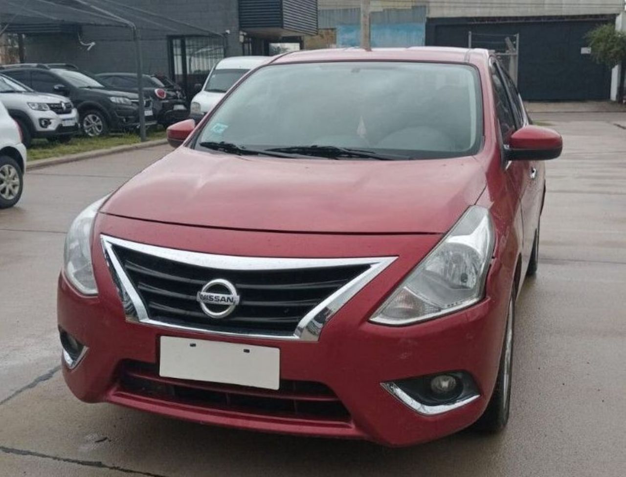 Nissan Versa Usado Financiado en Córdoba, deRuedas