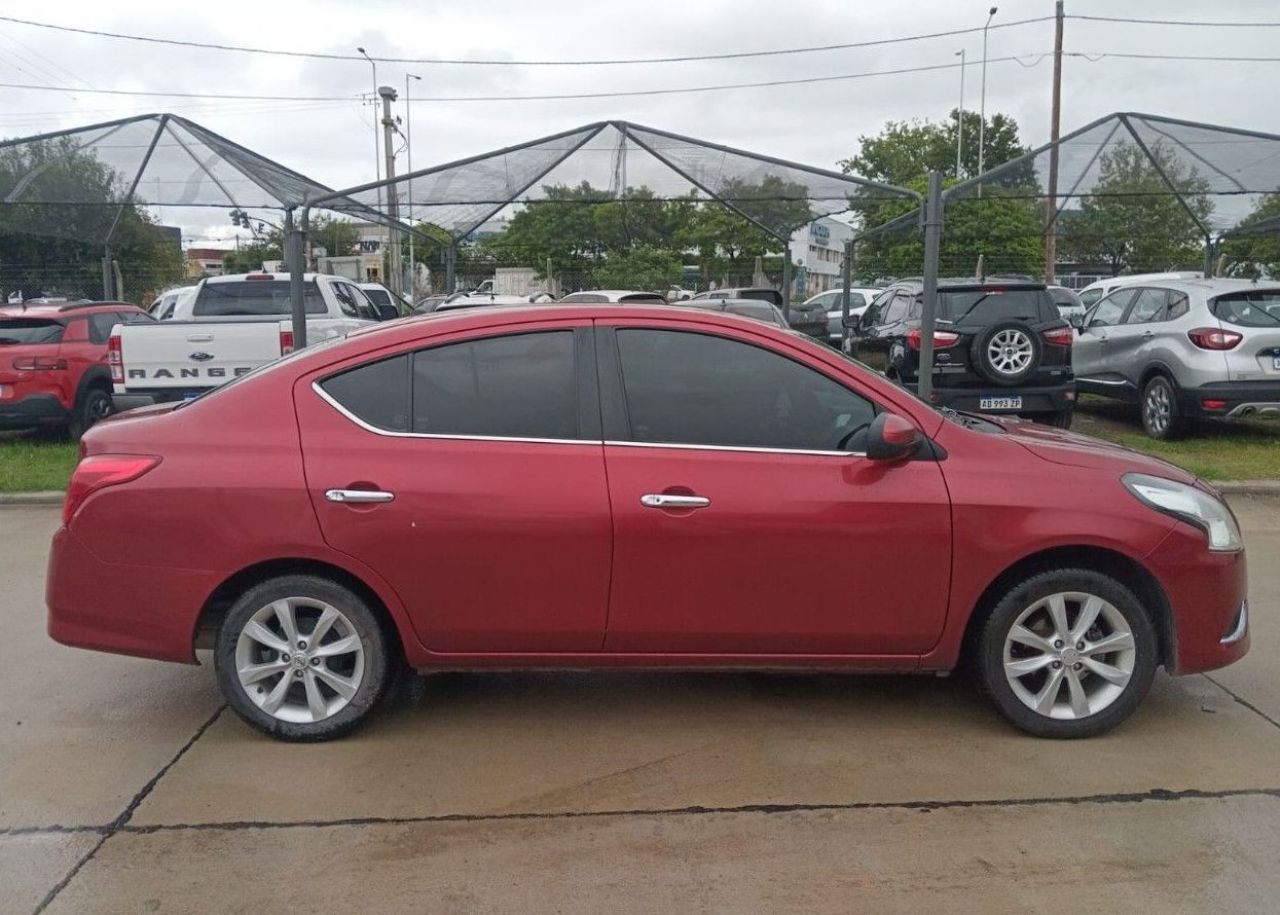 Nissan Versa Usado Financiado en Córdoba, deRuedas