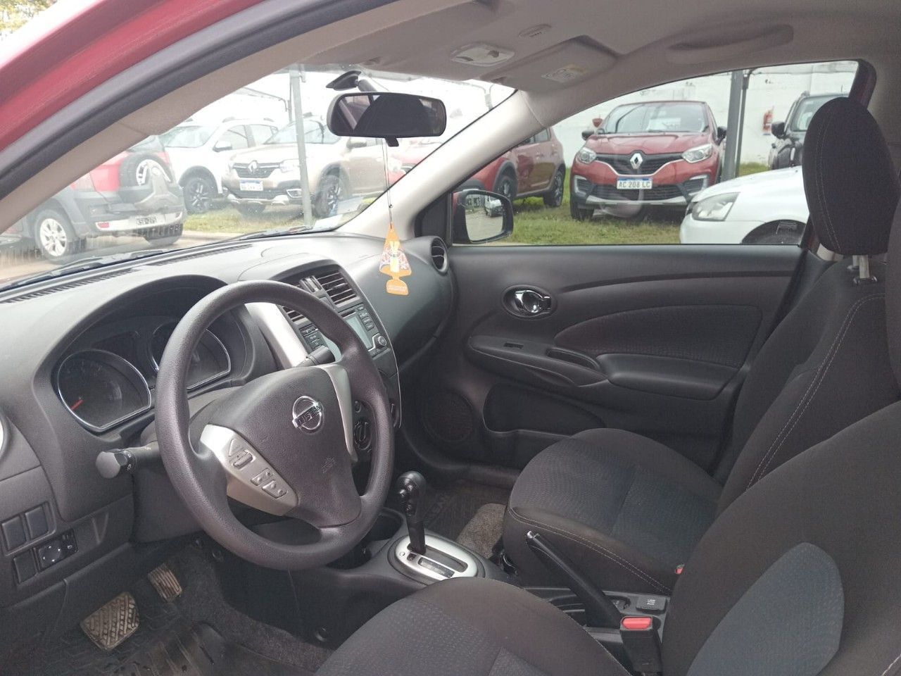Nissan Versa Usado Financiado en Córdoba, deRuedas